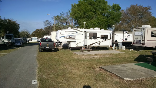 Escape To Paradise: Mouse Mountain RV Camping Resort – Your Florida Getaway Awaits!