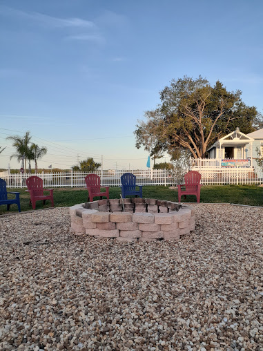 Escape to Paradise: Mouse Mountain RV Camping Resort - Your Florida Getaway Awaits!